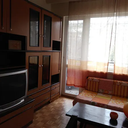 Demokratcia Apartman Burgasz