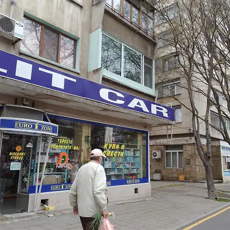 Apartman Demokratcia